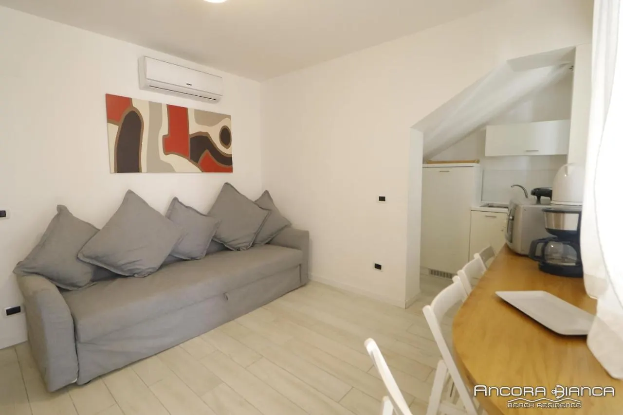 Ancora Bianca Beach Residence 테르메 비글리아토레 0*,  이탈리아