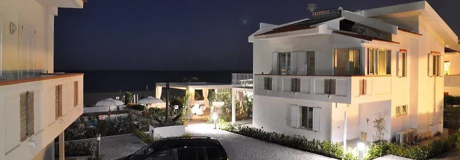 Ancora Bianca Beach Residence 테르메 비글리아토레 펜션