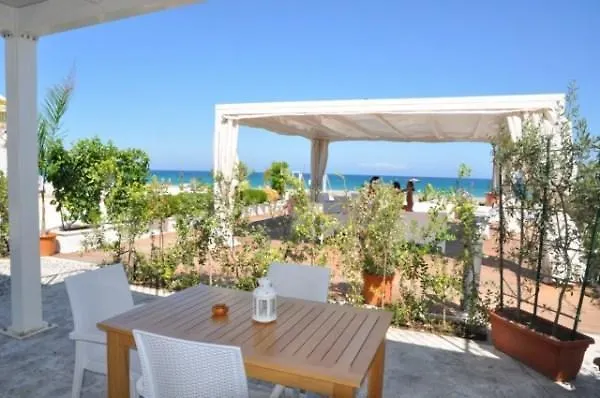 펜션 Ancora Bianca Beach Residence 테르메 비글리아토레